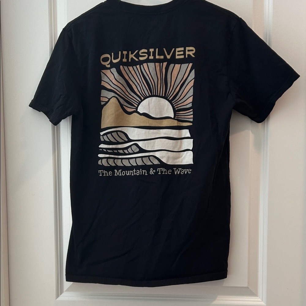 Quiksilver black double sided The Mountain & The Wave Graphic tee T-Shirt size M
